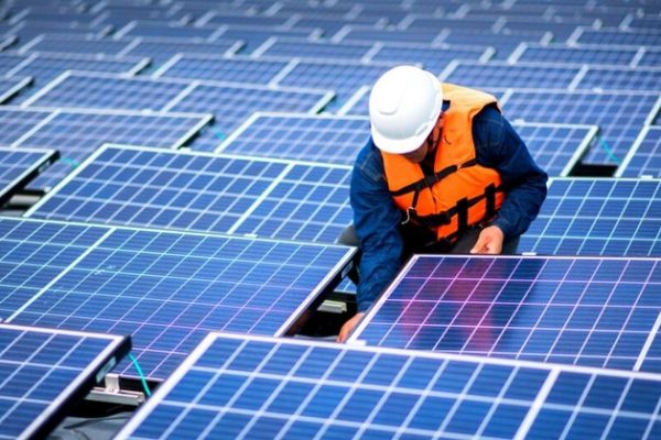 3 Tips to Keep Your Solar Panels Well-Maintained