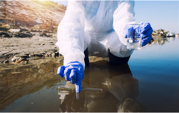 The Role of PPE in Safe Chemical Decontamination Procedures