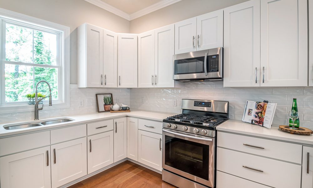 Smart renovation strategies that elevate culinary spaces with precision-crafted installations