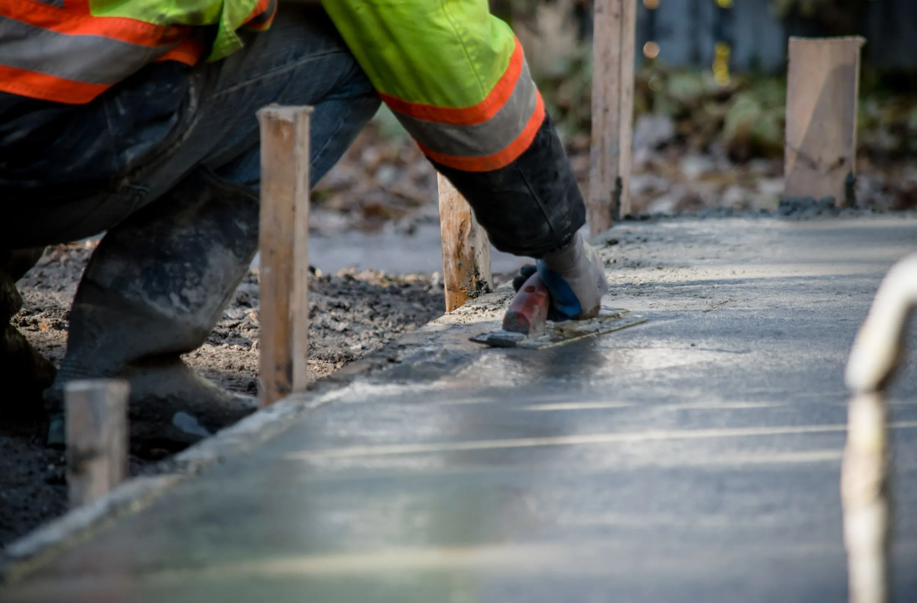 Concrete Specialists Techniques For Long Lasting Pavements